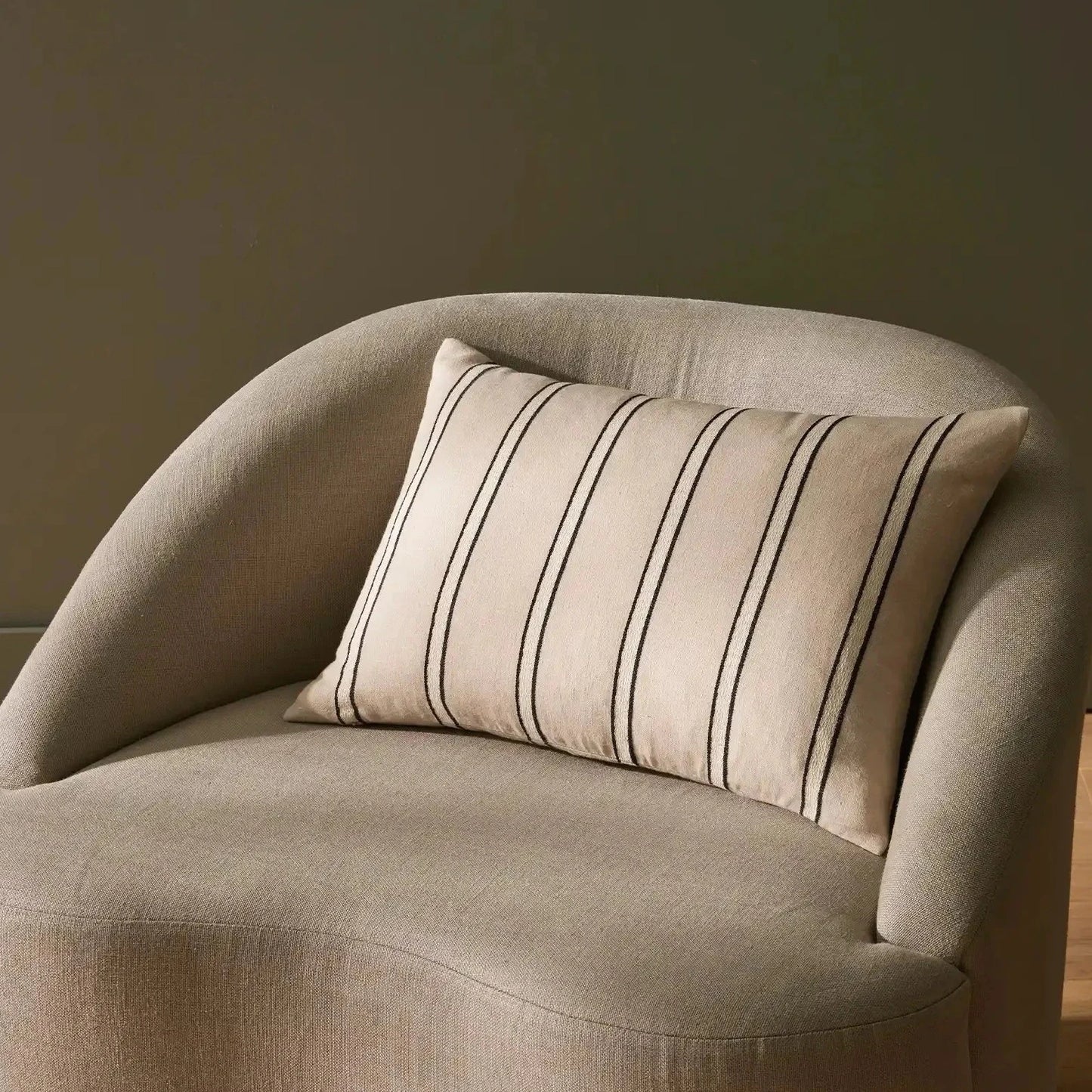 vinnie cushion 40x60 | natural | weave home
