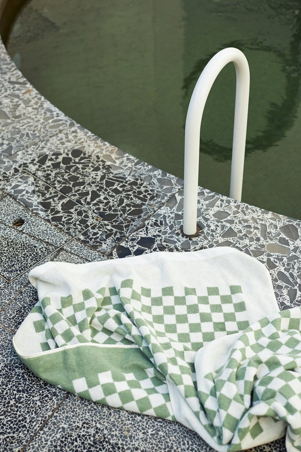 roman organic pool towel | sage + chalk | baina
